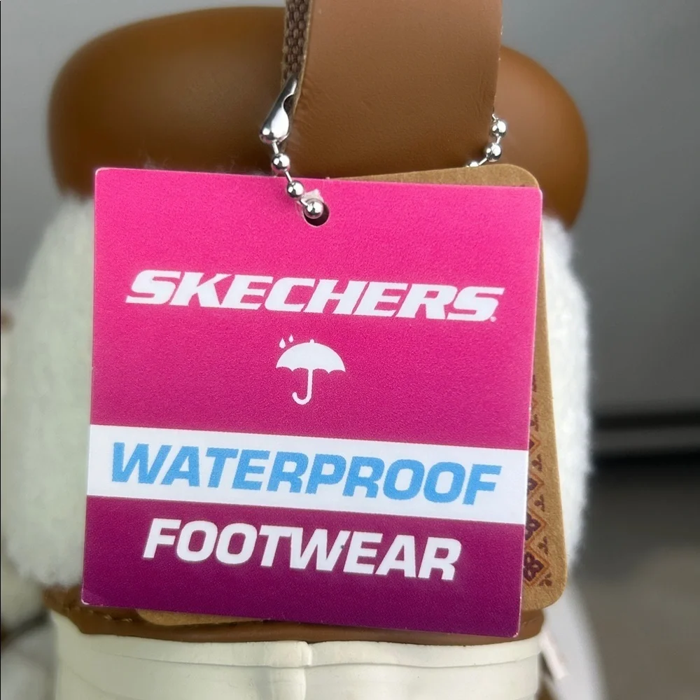NWT Sketchers Waterproof  Pond Sherpa Snuggle Boots Women’s Size 9
